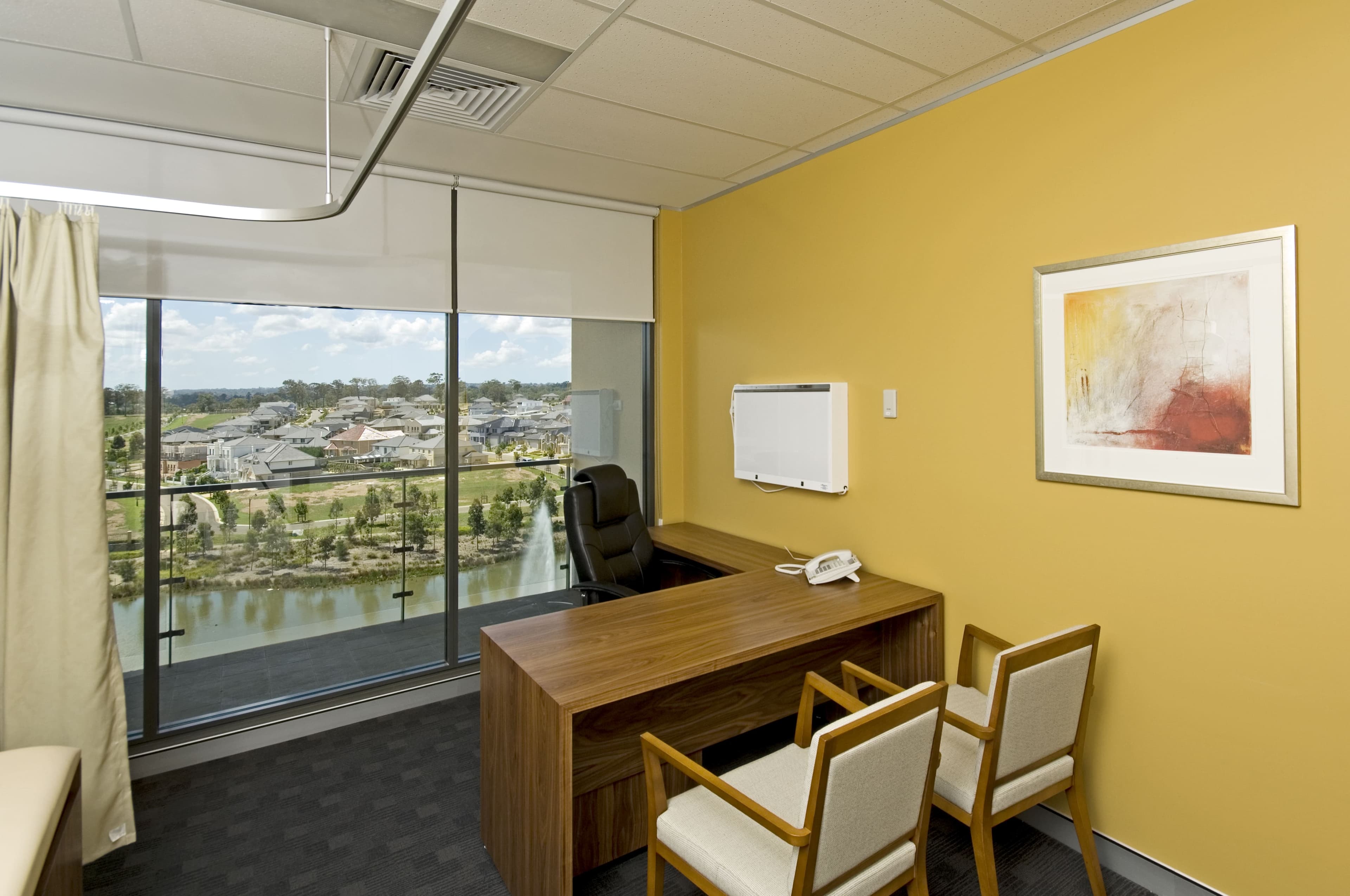 Room in Bella Vista